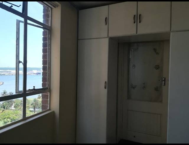 1.5 BEDROOM APARTMENT FOR SALE IN ESPLANADE